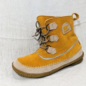 Sorel Joplin Suede Moccasin Boots in Honey Brown Size 8